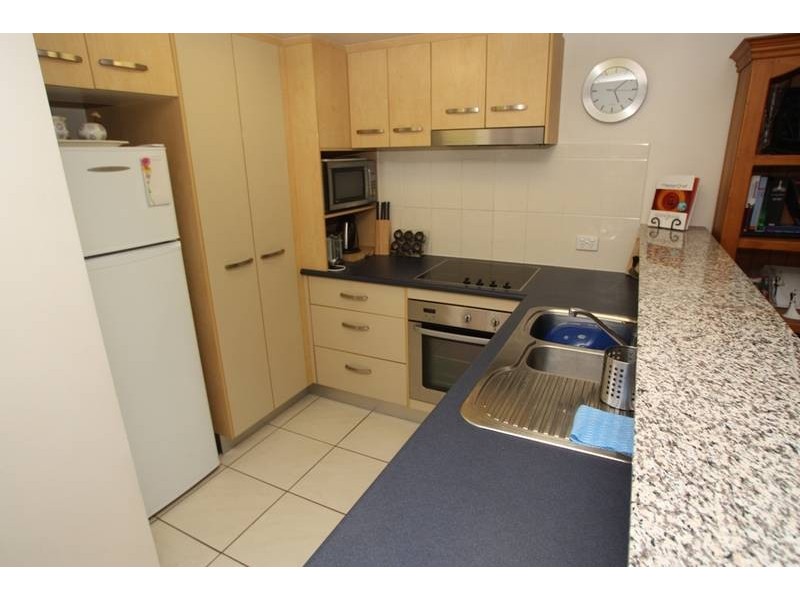 3060/36 Browning Boulevarde, Battery Hill QLD 4551