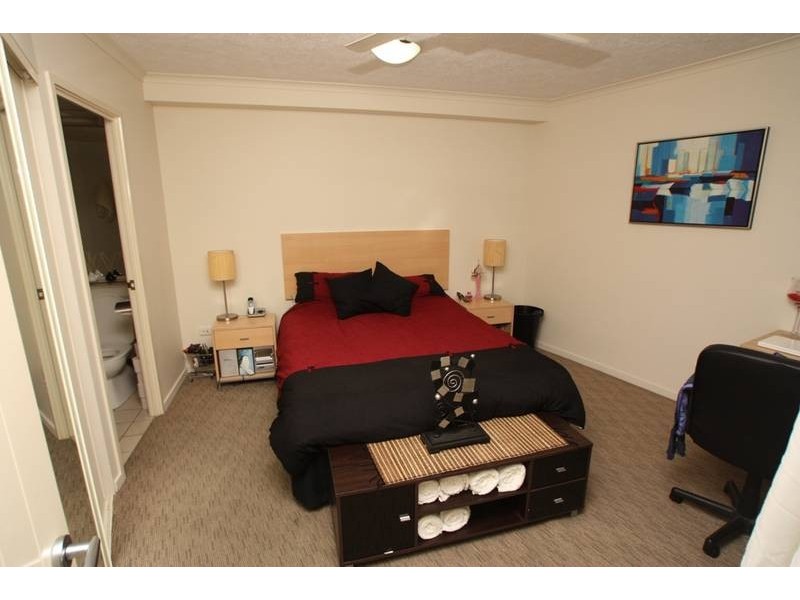 3060/36 Browning Boulevarde, Battery Hill QLD 4551