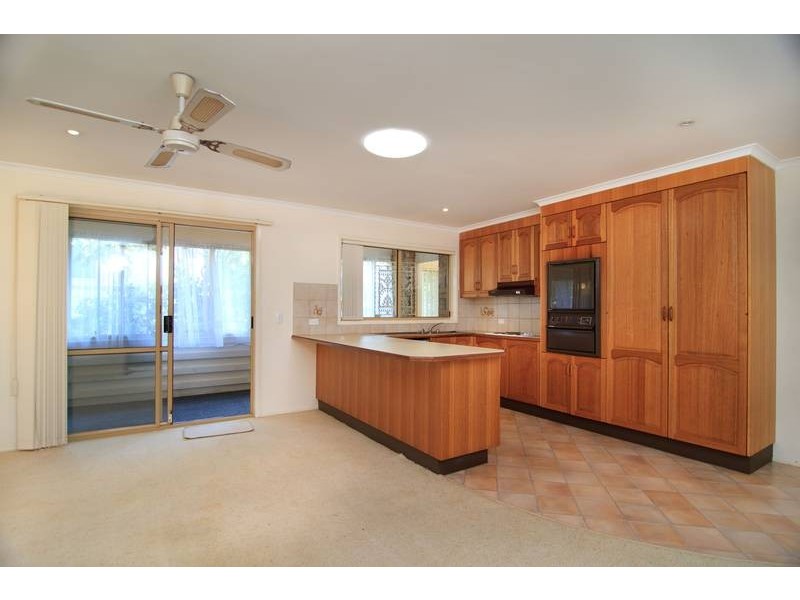 17 Beausang Street, Caloundra QLD 4551