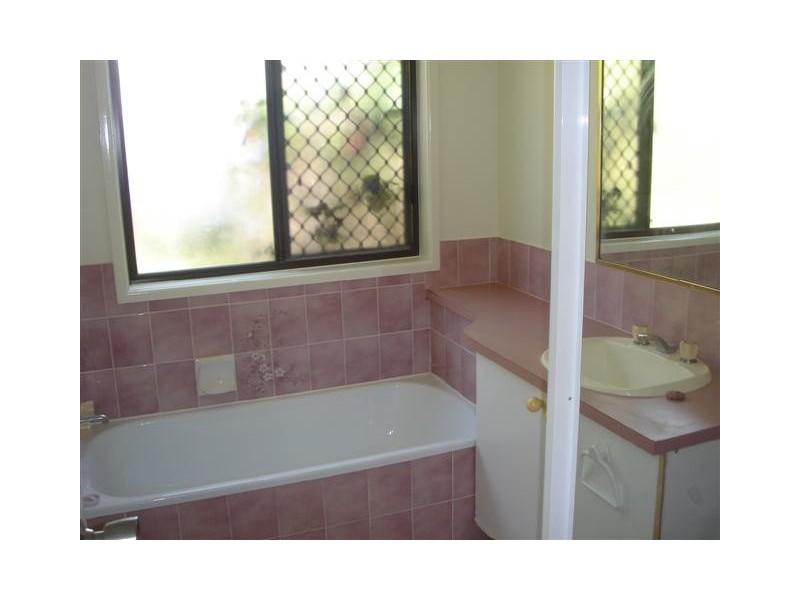 46 Enfield Crescent, Battery Hill QLD 4551
