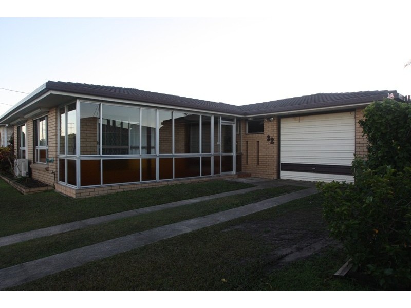 32 Coonowrin Street, Battery Hill QLD 4551