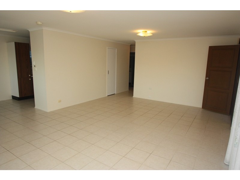 32 Coonowrin Street, Battery Hill QLD 4551