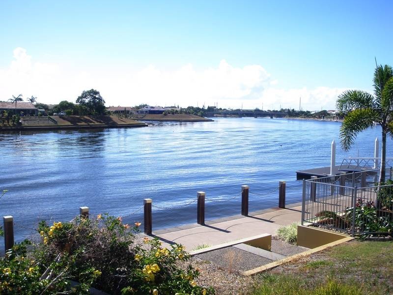 7 Zanzibar Court, Kawana Island QLD 4575