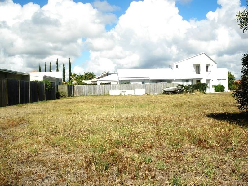 7 Zanzibar Court, Kawana Island QLD 4575