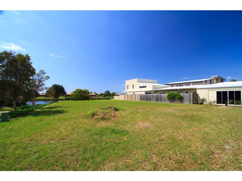 7 Zanzibar Court, Kawana Island QLD 4575