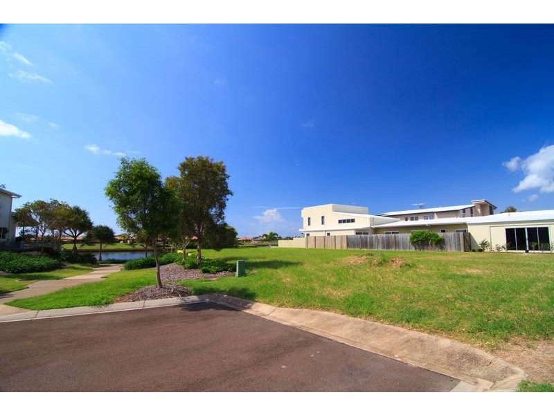 7 Zanzibar Court, Kawana Island QLD 4575