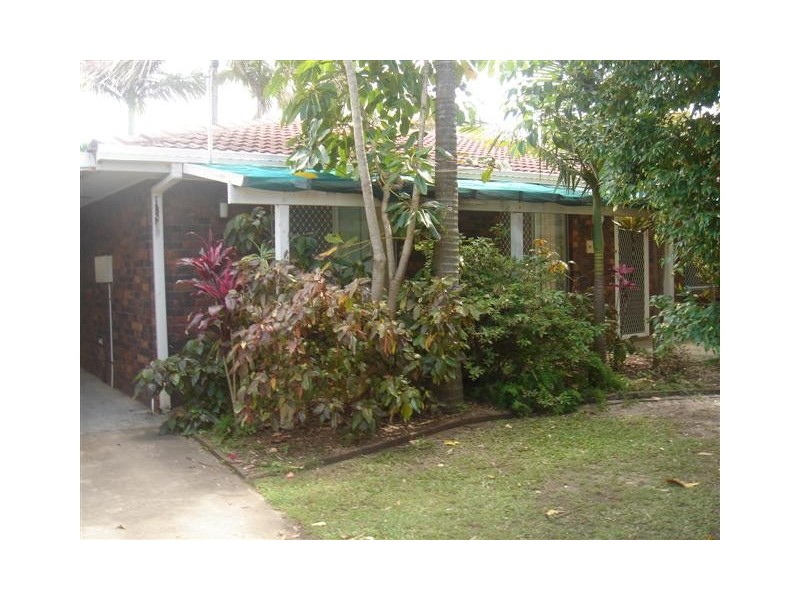 19 Ilaroo Crescent, Warana QLD 4575