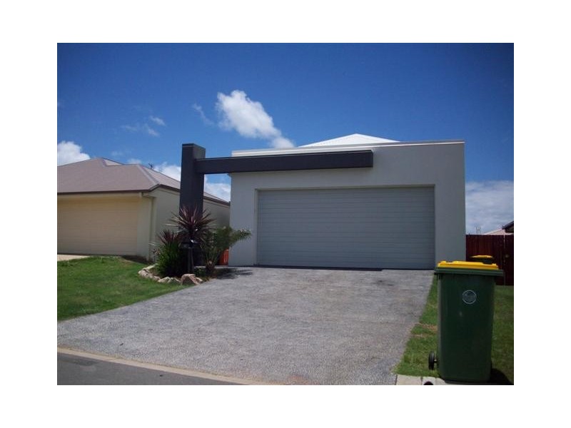 15 Tamarind Street, Meridan Plains QLD 4551
