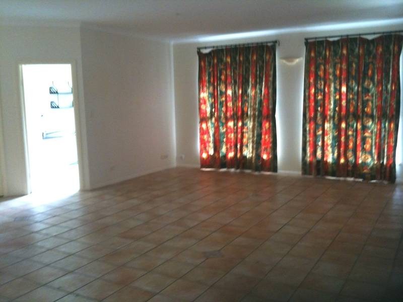 17 Dunk Place, Little Mountain QLD 4551