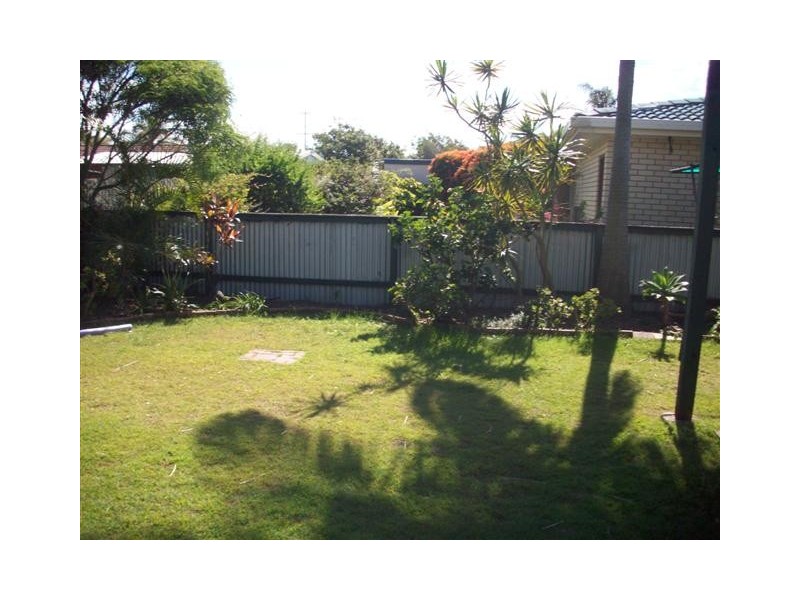 56 Lapoinya Crescent, Warana QLD 4575