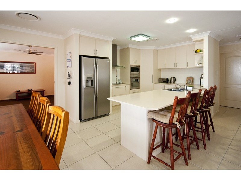 5 Pine Ridge Place, Little Mountain QLD 4551