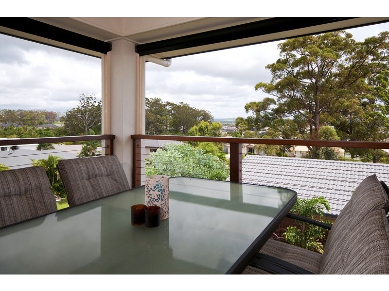 5 Pine Ridge Place, Little Mountain QLD 4551