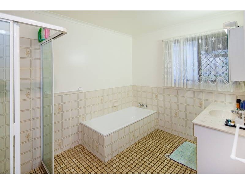 7 Mooya Street, Battery Hill QLD 4551