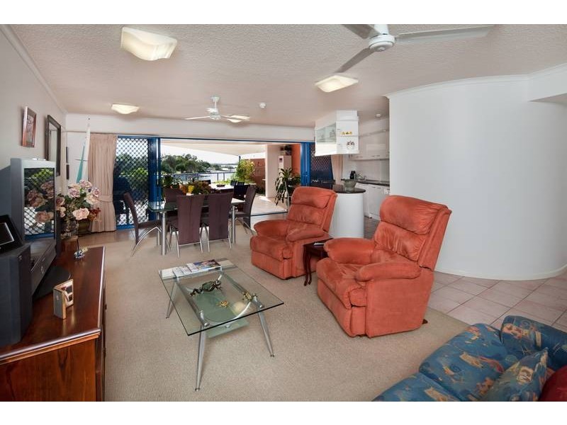 1/1 Raleigh Street, Golden Beach QLD 4551