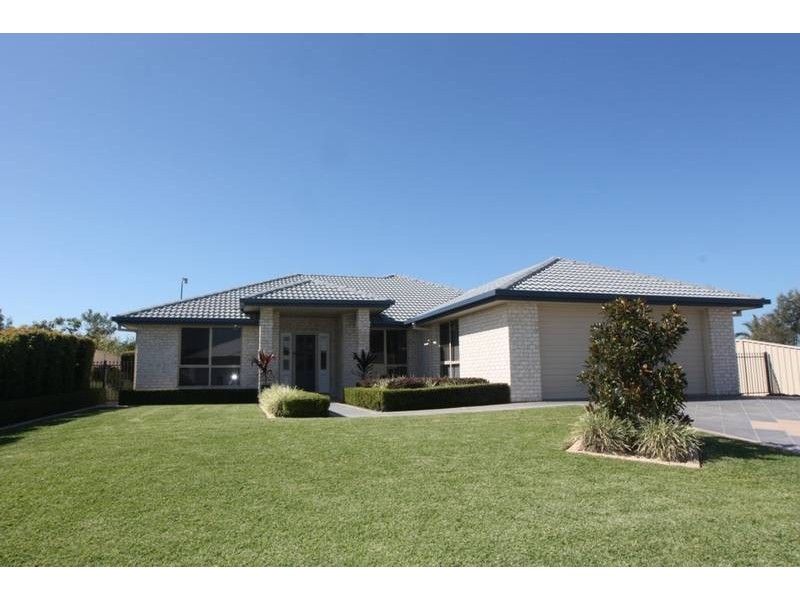 4 Rutherford Place, Pelican Waters QLD 4551