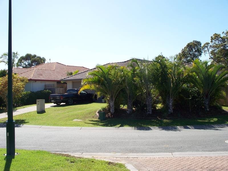 15 Campbellville Circuit, Pelican Waters QLD 4551