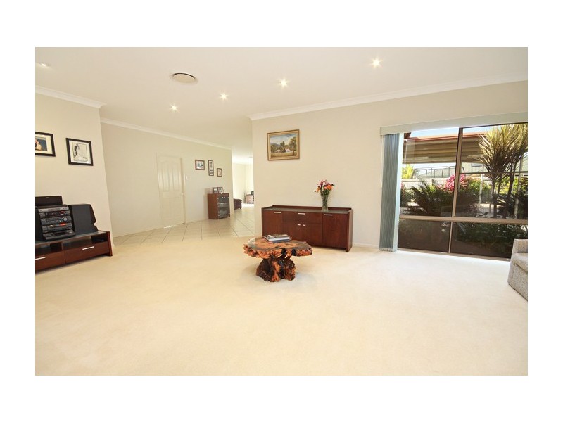 11 Undanbi Place, Pelican Waters QLD 4551