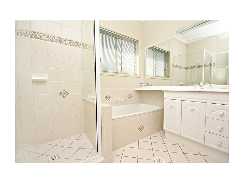 11 Undanbi Place, Pelican Waters QLD 4551