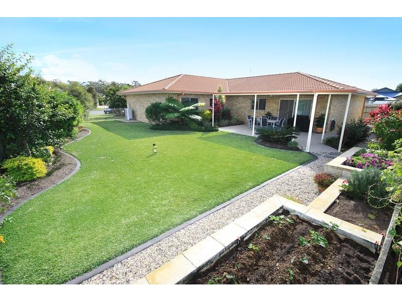 11 Undanbi Place, Pelican Waters QLD 4551