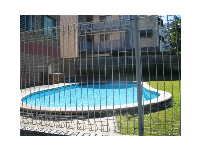 2/16 Moreton Parade, Kings Beach QLD 4551