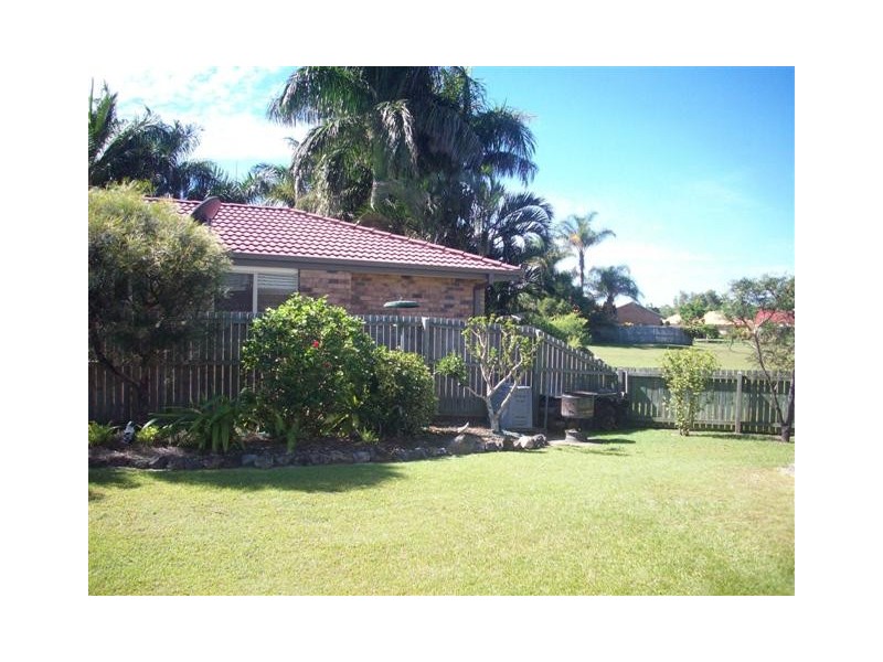 17 St James Court, Little Mountain QLD 4551