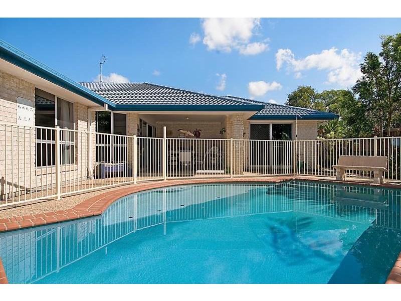 5 Sting-Ray Harbour Court, Pelican Waters QLD 4551
