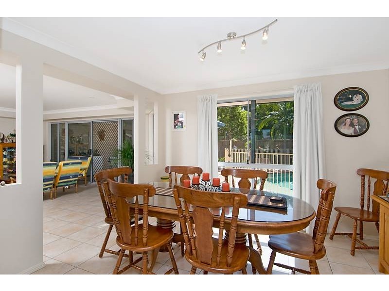5 Sting-Ray Harbour Court, Pelican Waters QLD 4551