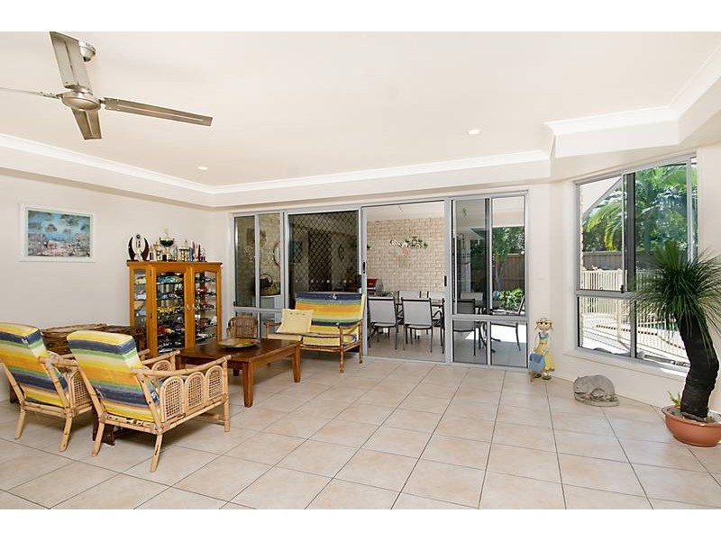 5 Sting-Ray Harbour Court, Pelican Waters QLD 4551