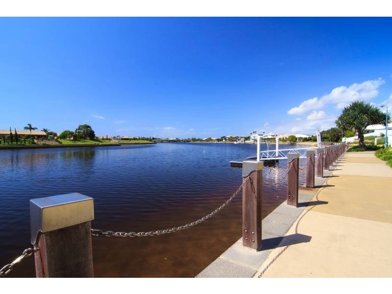 7 Zanzibar Ct, Parrearra QLD 4575