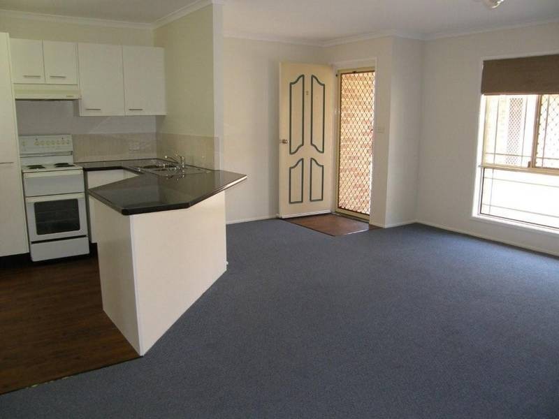 2/38 Milbong Street, Battery Hill QLD 4551