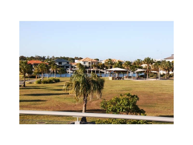 38 Tarawa, Kawana Island QLD 4575