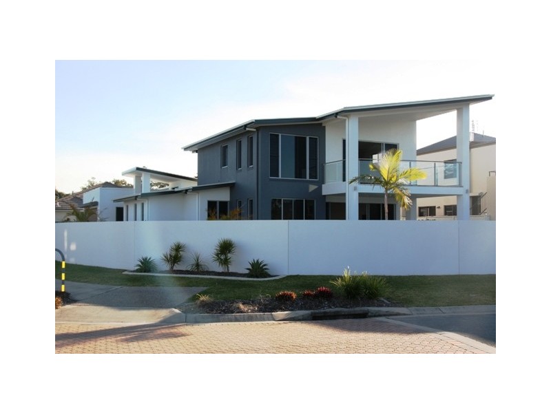 38 Tarawa, Kawana Island QLD 4575