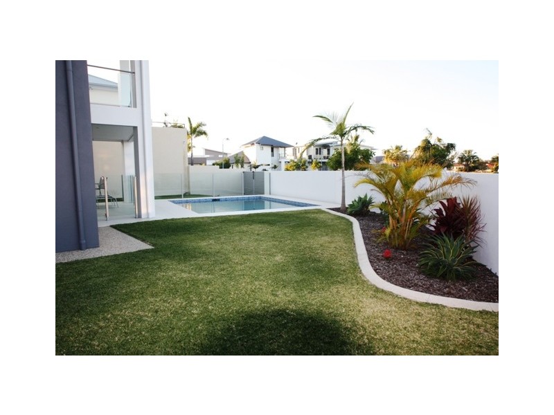 38 Tarawa, Kawana Island QLD 4575