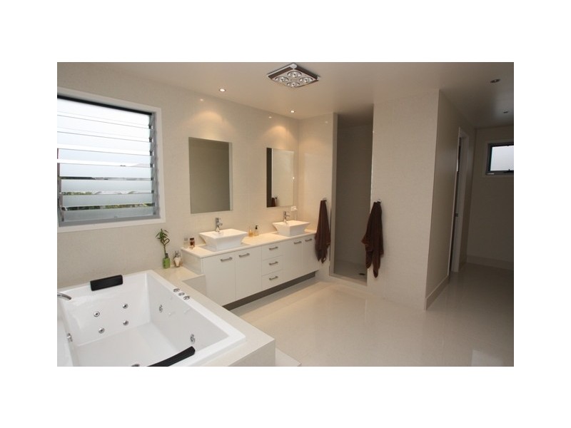 38 Tarawa, Kawana Island QLD 4575