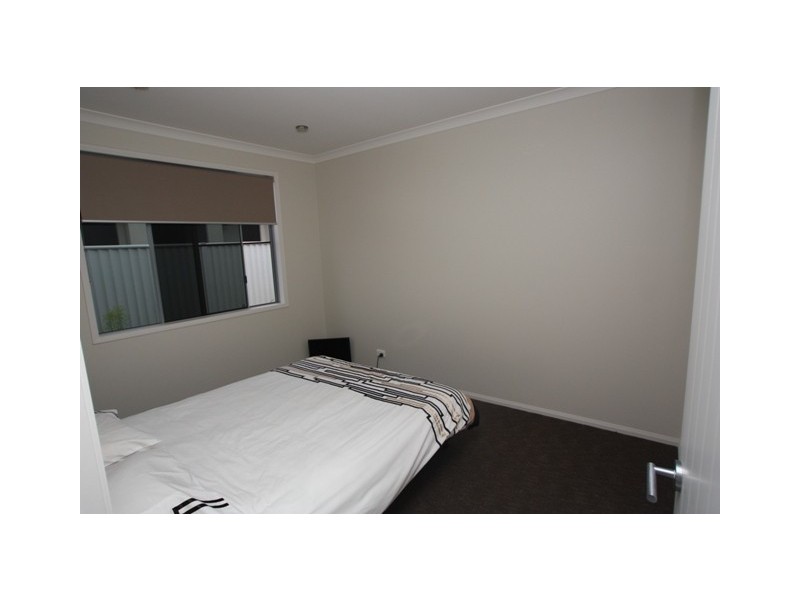 38 Tarawa, Kawana Island QLD 4575