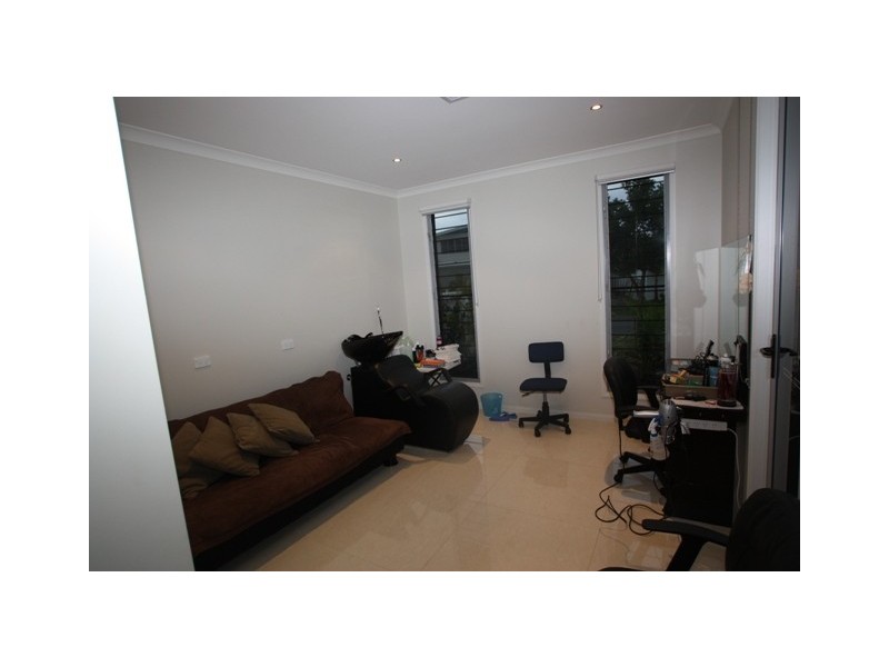 38 Tarawa, Kawana Island QLD 4575