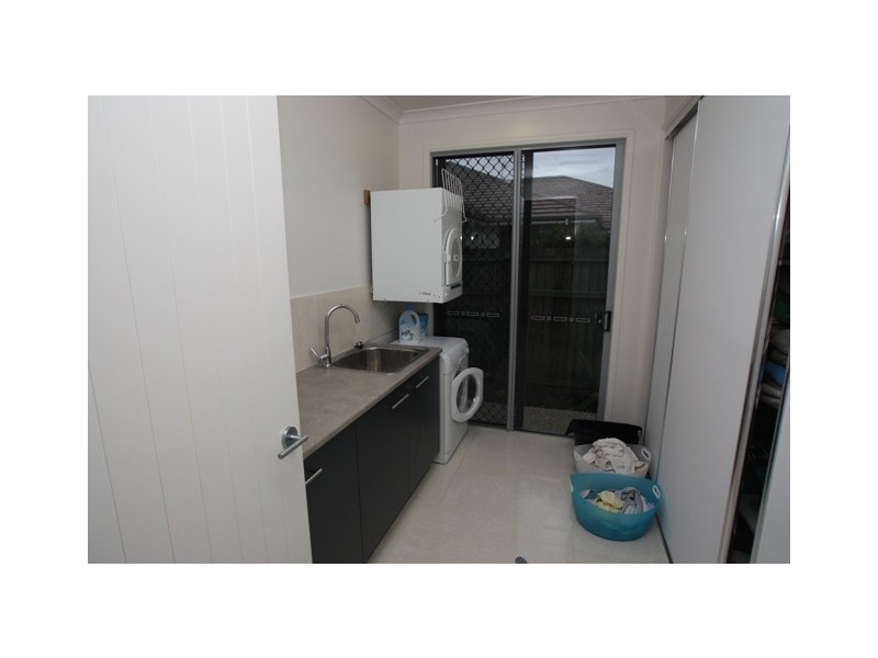 38 Tarawa, Kawana Island QLD 4575