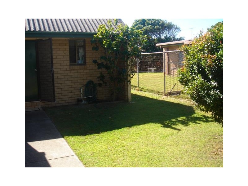 2/13 Wamara Street, Buddina QLD 4575