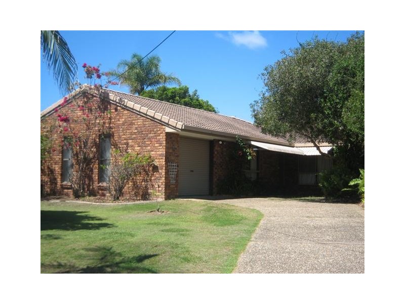 21 Lapoinya Crescent, Warana QLD 4575