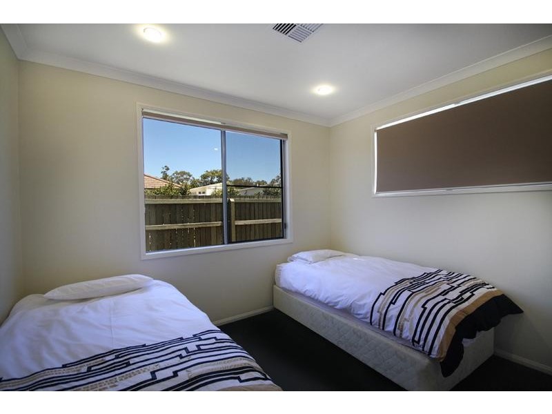 38 Tarawa Street, Kawana Island QLD 4575