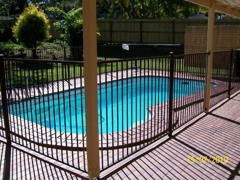 12 Oakwood Place, Little Mountain QLD 4551