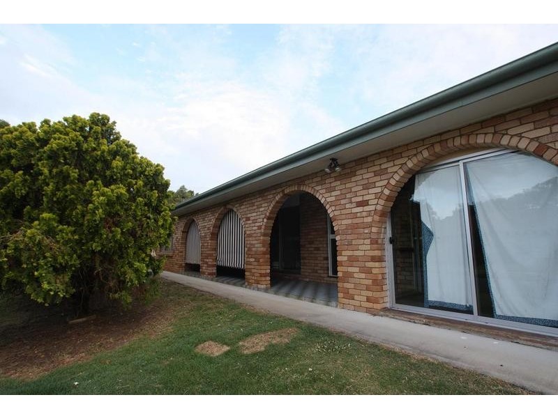18 Girraween Street, Warana QLD 4575