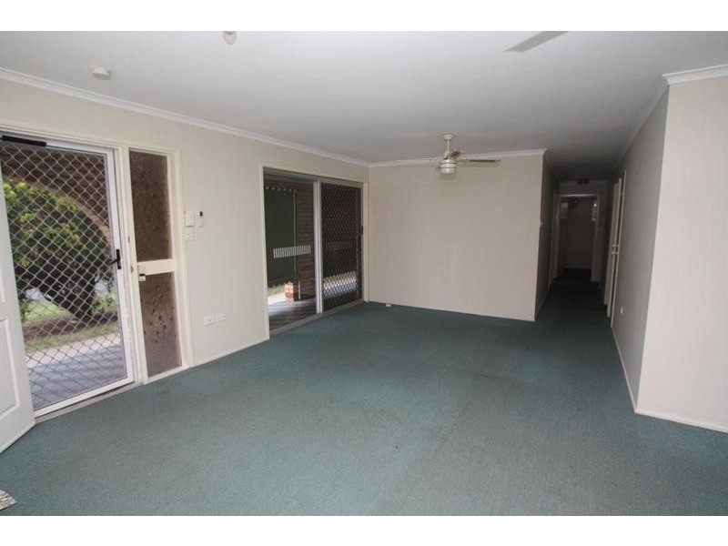 18 Girraween Street, Warana QLD 4575