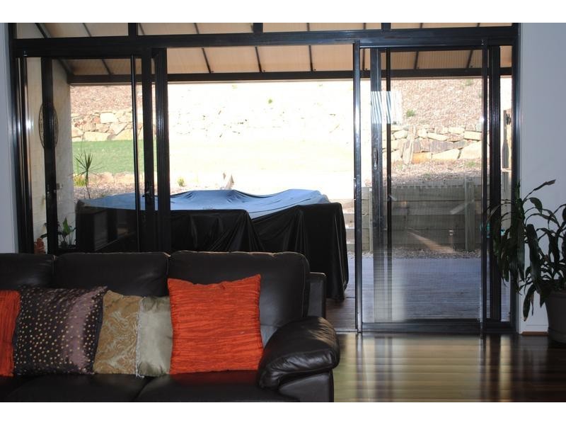 1 Wattlefield Road, Little Mountain QLD 4551