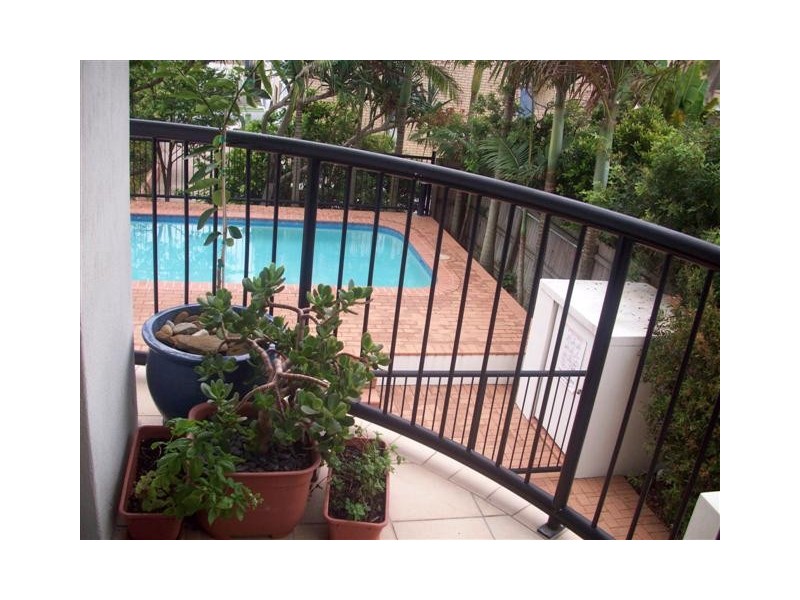 4/42-44 Warne Terrace, Kings Beach QLD 4551