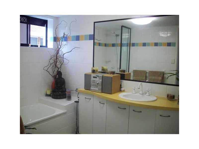 4/42-44 Warne Terrace, Kings Beach QLD 4551