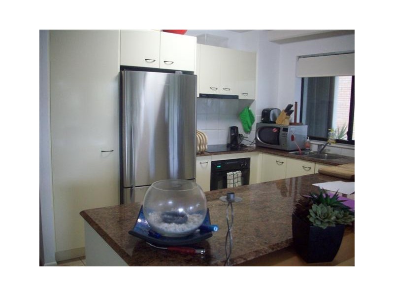 4/42-44 Warne Terrace, Kings Beach QLD 4551