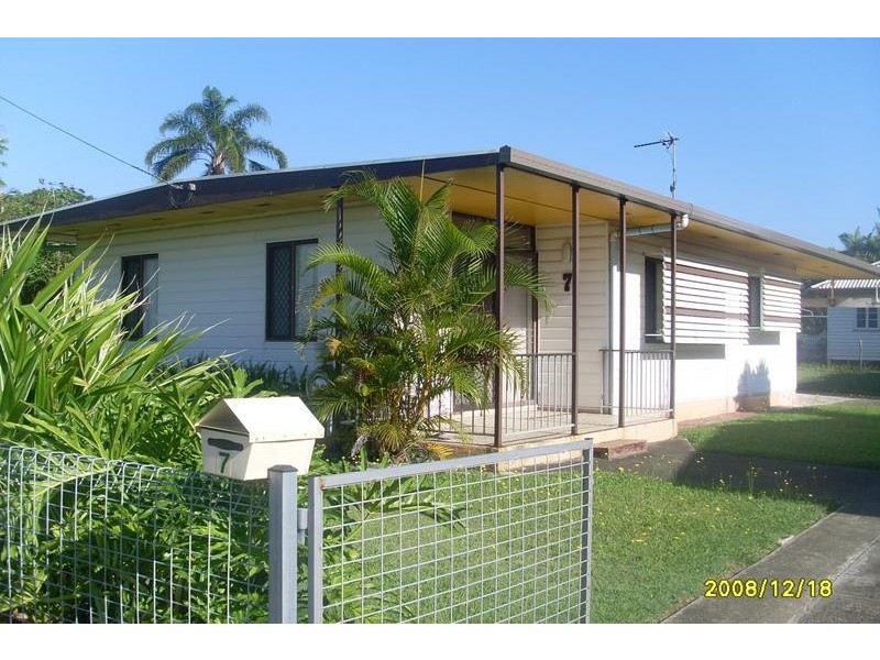 7 Mayes Avenue, Caloundra QLD 4551