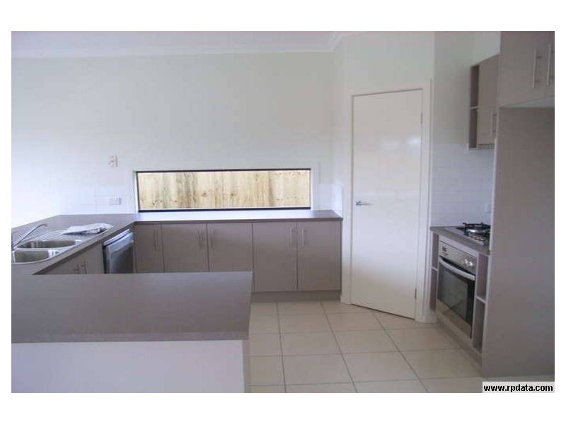 15 Tamarind Street, Meridan Plains QLD 4551