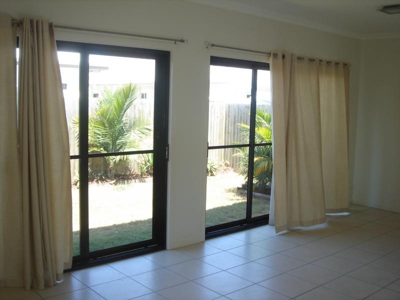 15 Tamarind Street, Meridan Plains QLD 4551
